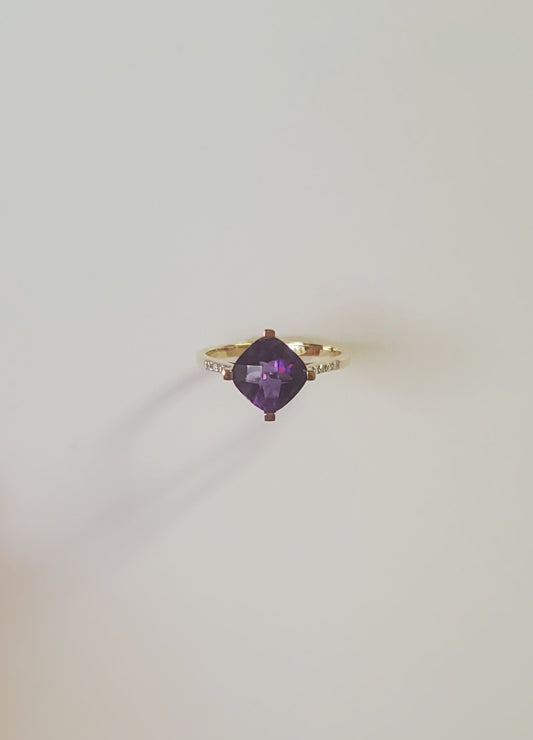 10K Yellow Gold Amethyst Stone Ring