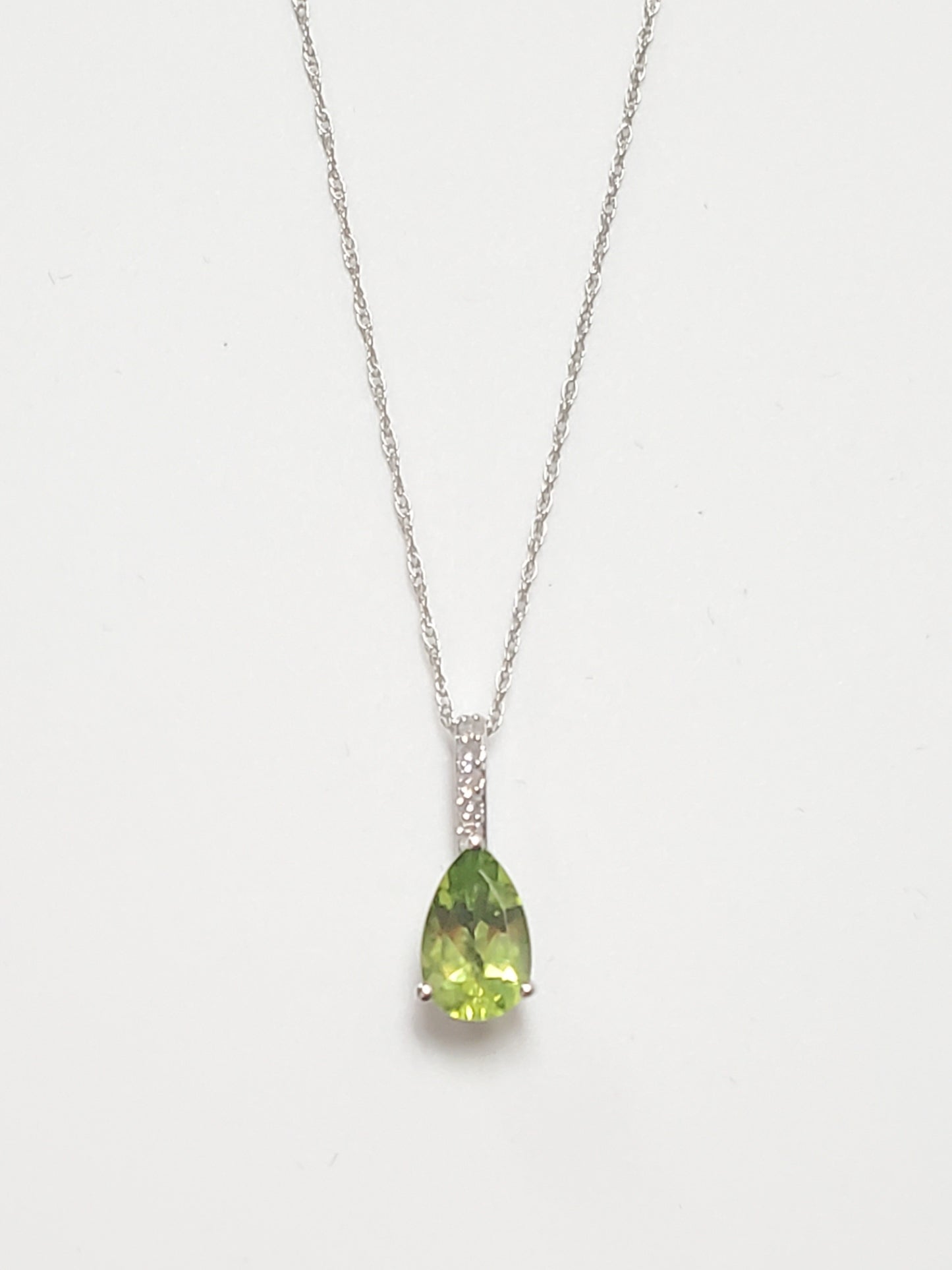 14k White Gold Teardrop Peridot Pendant