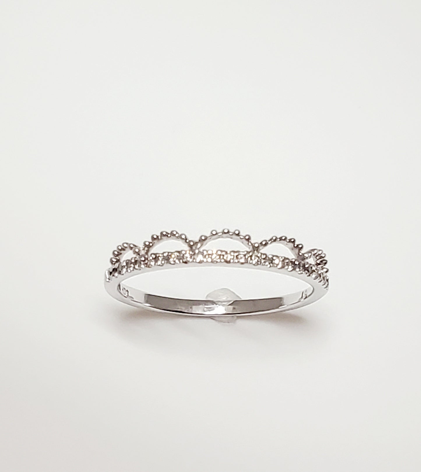 10k White Gold Diamond Ring