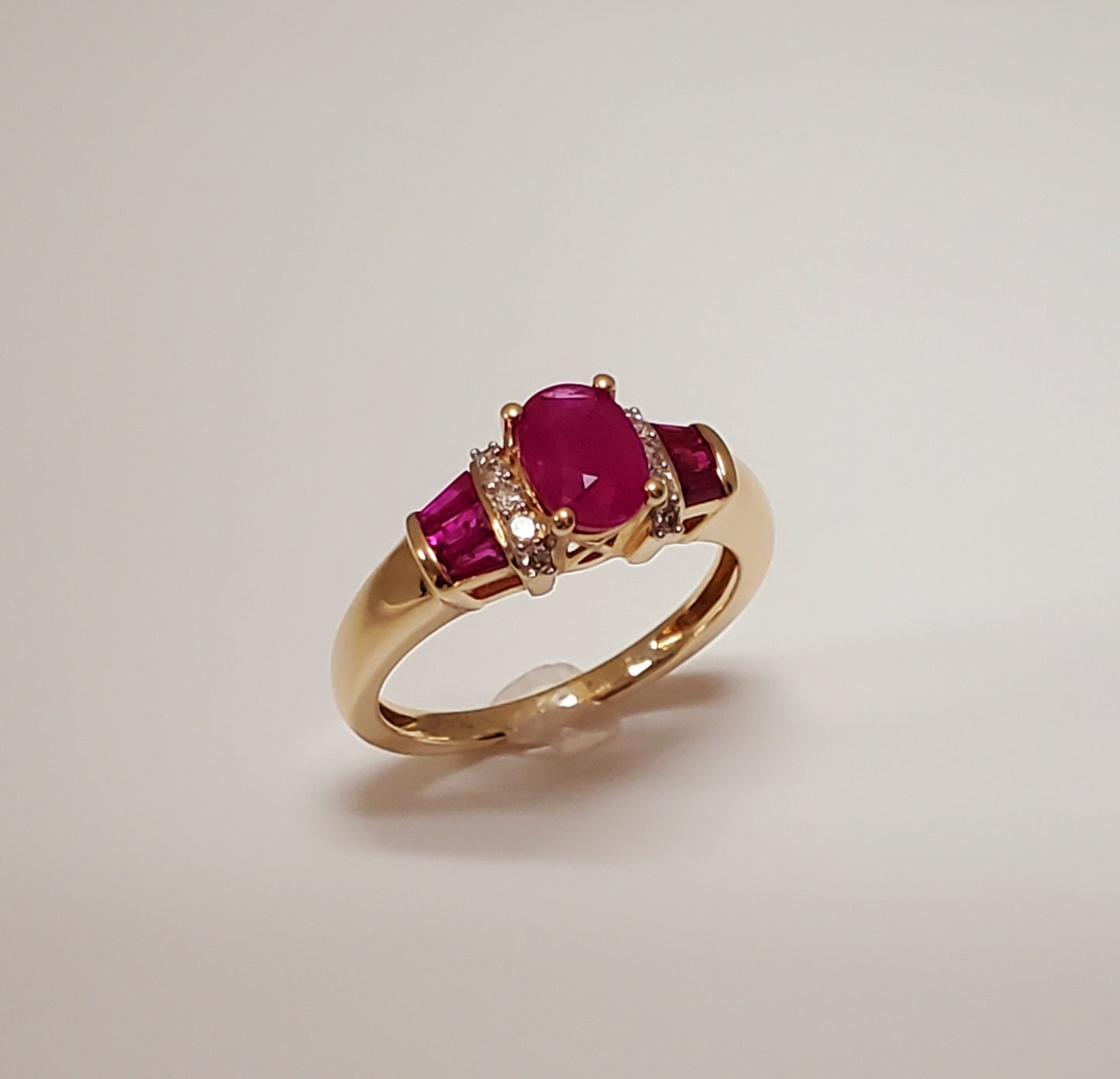 14k Yellow Gold Diamond and Ruby Ring