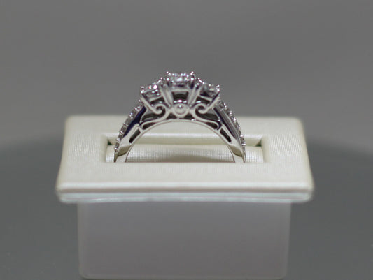 Ladies Three Stone Diamond Ring