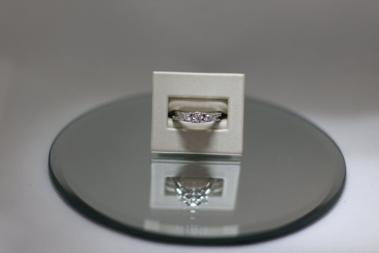 Ladies Three Stone Diamond Ring