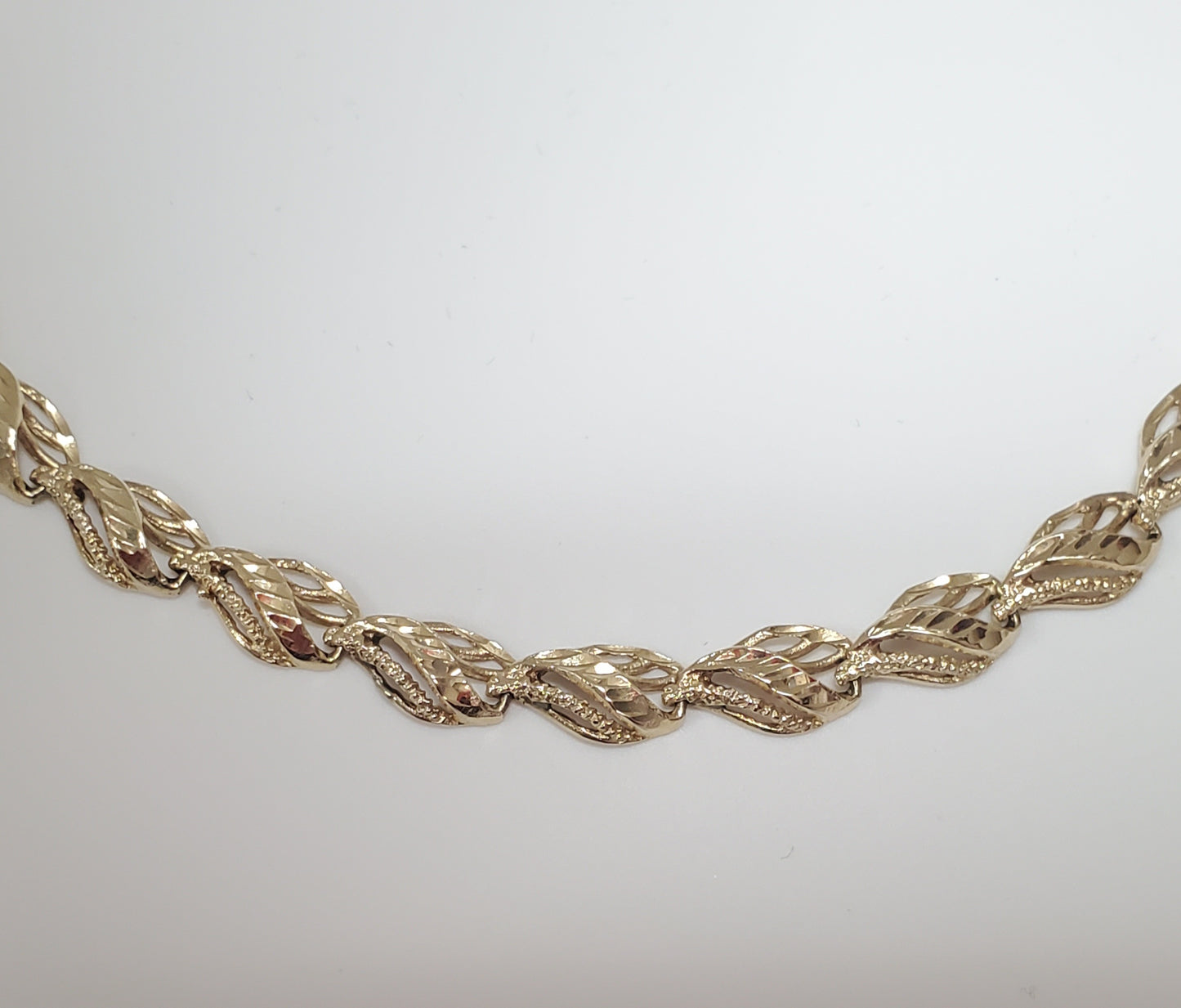 14k Yellow Gold Diamond Cut Bracelet